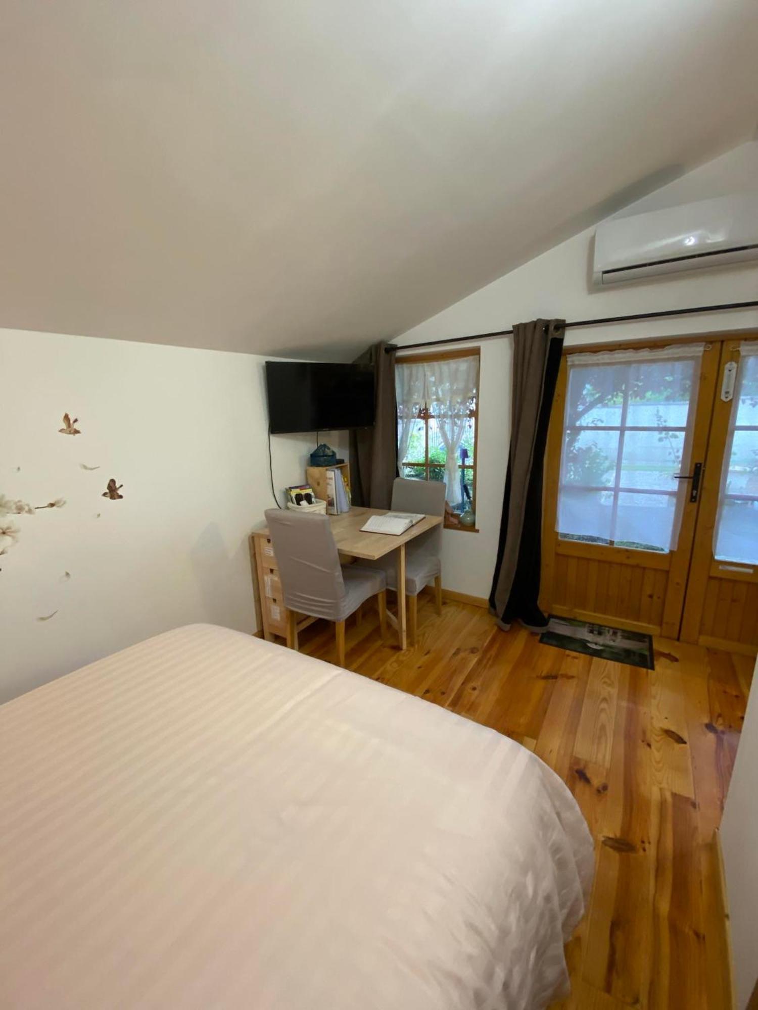 Aux Gres Des Moisonettes Guest House Limetz ภายนอก รูปภาพ